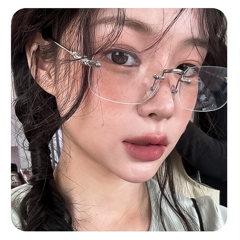 สินค้าจุด แว่นตาไร้กรอบ แว่นสายตาสั้นผู้หญิง ทรงเหลี่ยม กรอบเล็ก น้ำหนักเบามาก แว่นอ่านหนังสือป้องกันแสงสีฟ้าแบบไร้กรอบ - รูปที่ 5