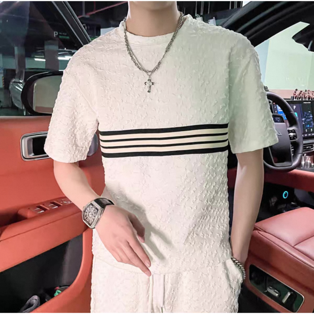 ชุดแฟชั่น ชุดอินเทรนด์2025 เสื้อผ้าแฟชั่นผู้ชาย ชุดเซท🔥เสื้อ+กางเกงขาสั้น ใส่สบายผ้านิ่ม ผ้าวาฟเฟิล สีขาว/สีดำ - รูปที่ 3