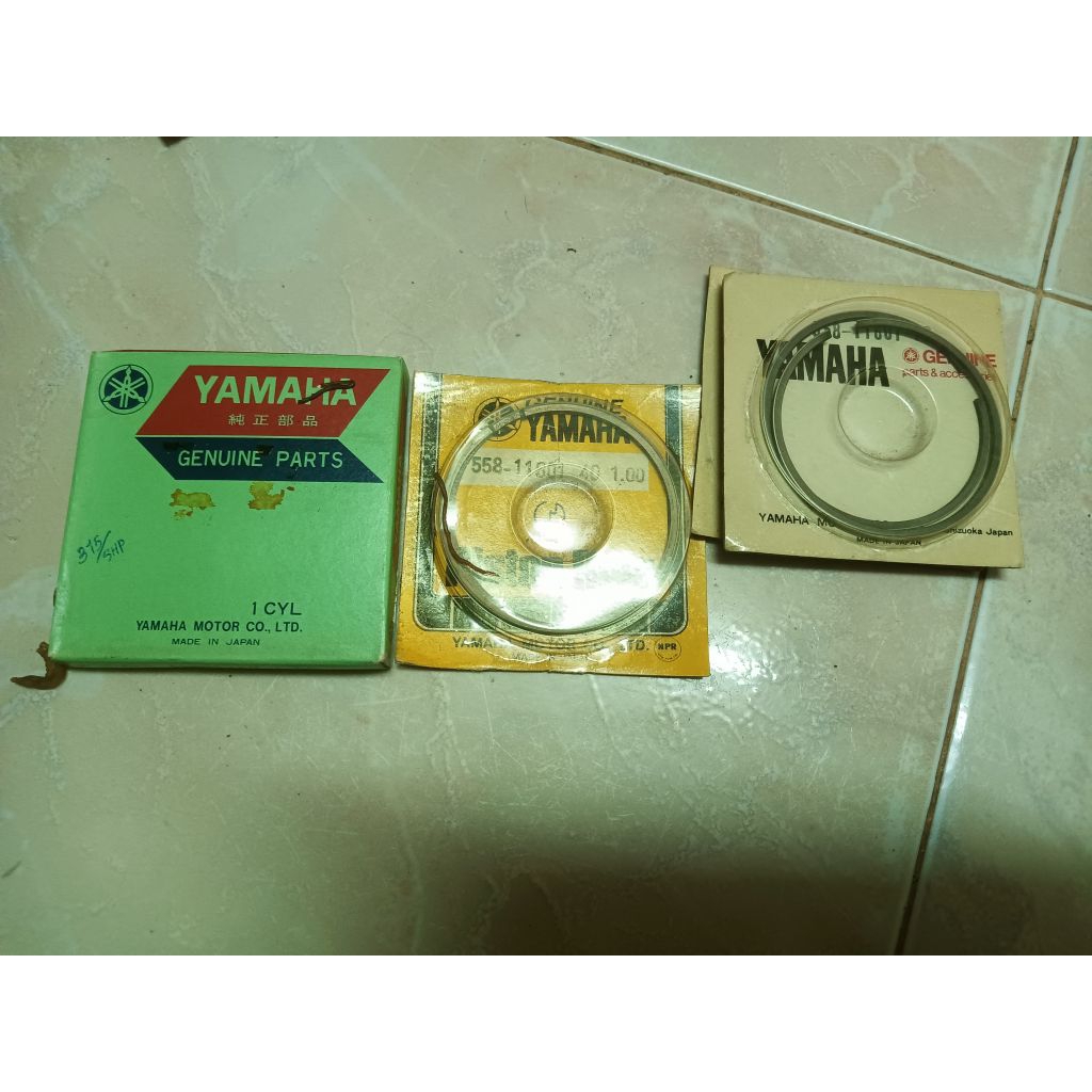 558-11601 ชุดแหวนลูกสูบแท้ Yamaha RX100,DT100 อะไหล่แท้ มีขนาด 0.25 และ 1.00(เฉพาะแหวน)