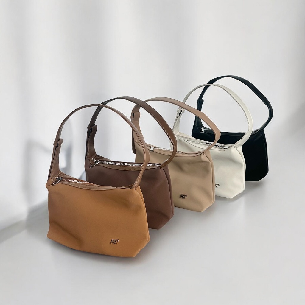 Atipashop - BRAMBLE BAG กระเป๋าสะพายข้าง ติดอะไหล่โลโก้เหล็ก