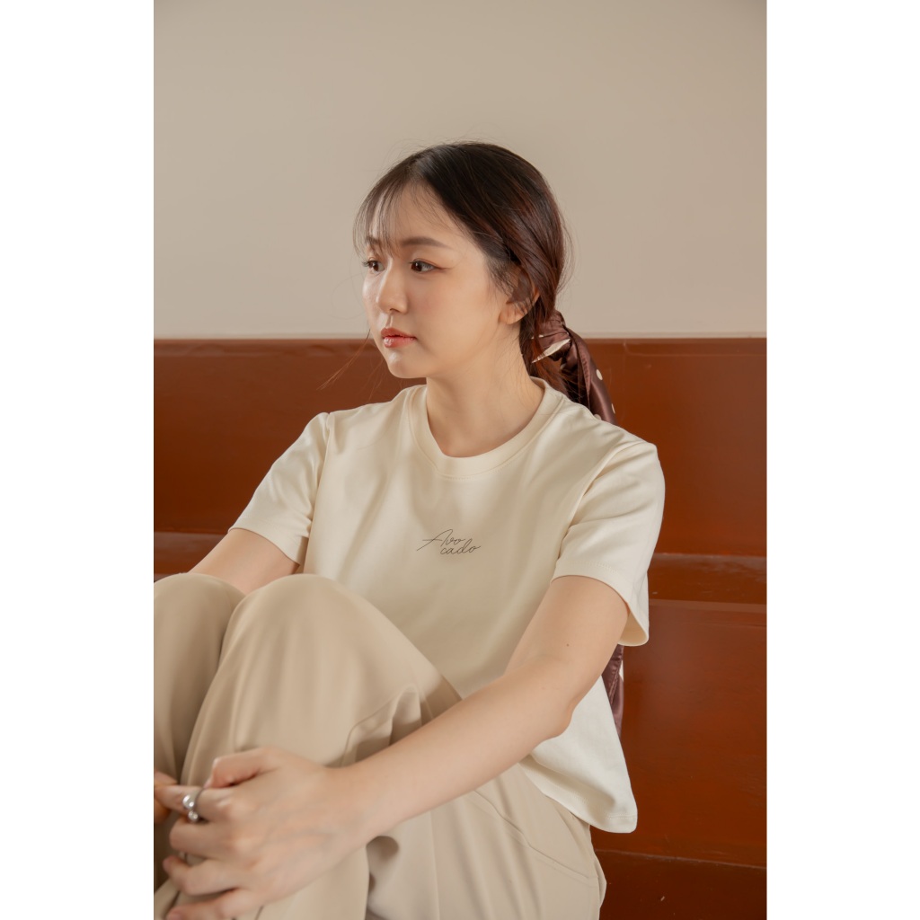 avo เสื้อยืดครอปลายสกรีน simple daily tee ราคา ถูกที่สุด ดีลบีเคเค แกลเลอรีภาพที่ 4