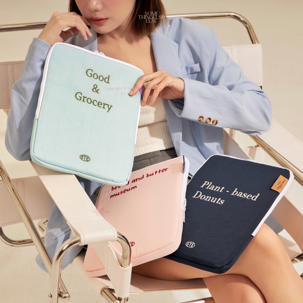 [ iPad pouch ] พร้อมส่ง | กระเป๋า iPad บุหนา ช่วยกันกระแทกกันงอ ใส่ของจุ 7 ช่อง (กระเป๋าไอแพด)