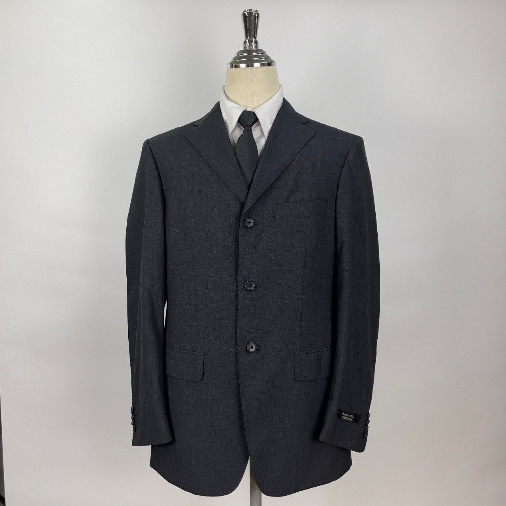 สูทผู้ชาย สีเทา 3กระดุม TRANS WORLD Super 100's รอบอก40 รหัส O ป้ายแขนยังไม่ตัด