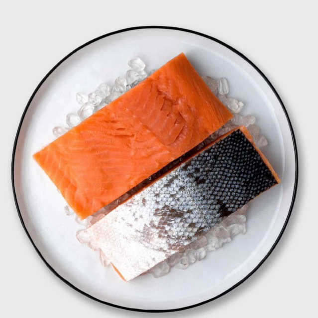 Coho RED Salmon PREMIUM boneless Fillet Skin-on 2 Pack 420g (210g x 2) - ปลาแซลมอนโคโฮ แพ็ก2ชิ้น ขนาด 420กรัม (210ก. x2)