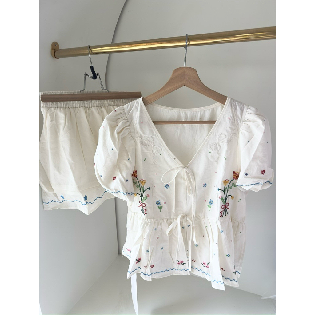 [4477] เซ็ตเสื้อสีครีม+กระโปรงสั้น - รูปที่ 7