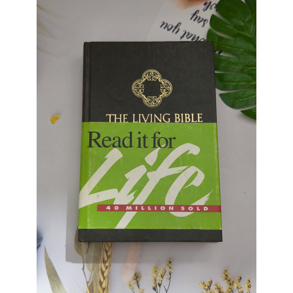 The Living Bible ✝️ Hardcover + English Edition +