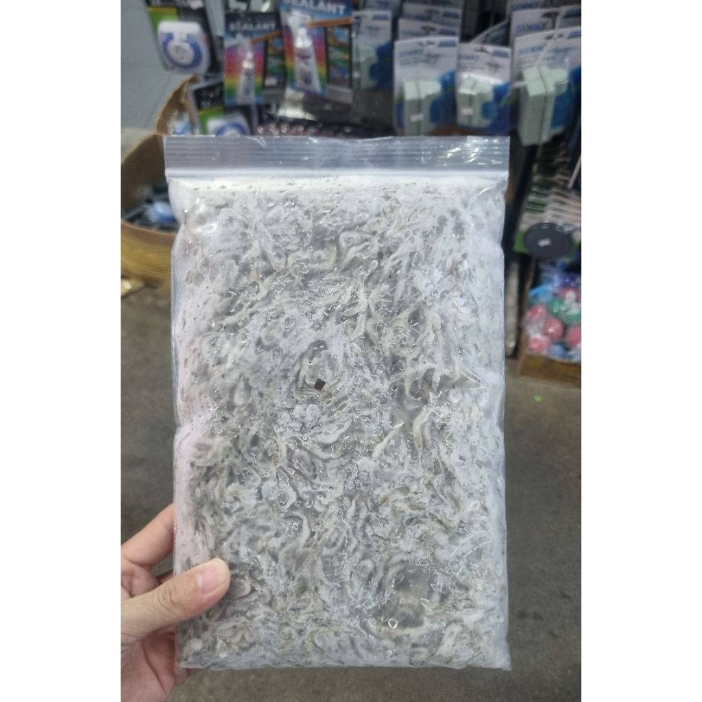 กุ้งฝอยแซ่แข็ง อาหารสด สำหรับปลาสวยงาม 500g