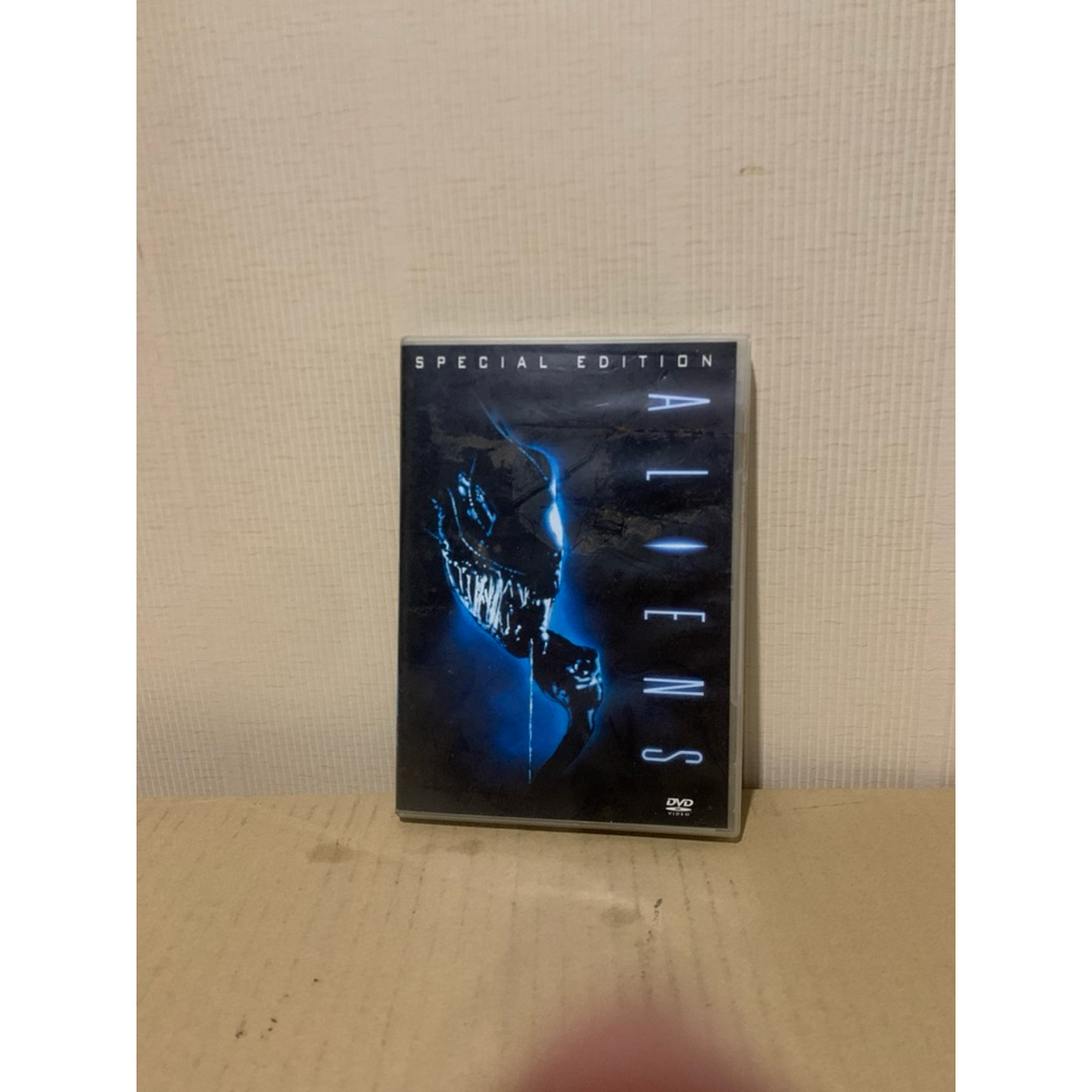 แผ่นหนัง DVD 📀  หนังในตำนาน Aliens Special Edition ปกญี่ปุ่น แท้จากญี่ปุ่น พร้อมแคตาล็อกหนังดังยุคนั