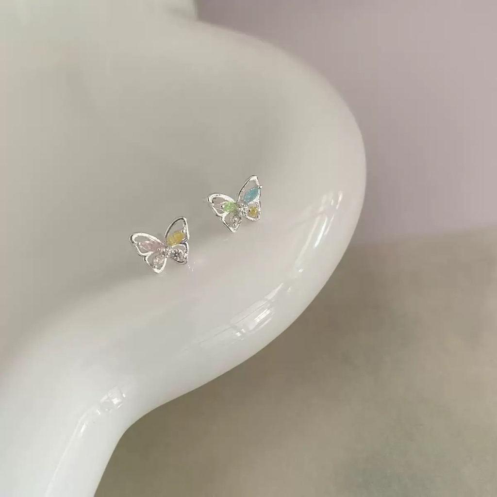 ꒰ (ราคาต่อคู่) ต่างหูผีเสื้อ Crystal Nabi คริสตัลหลากสี ก้านเงินแท้ ใส่ได้ทุกวัน – Burwoodstore ราคา ถูกที่สุด ดีลบีเคเค แกลเลอรีภาพที่ 2