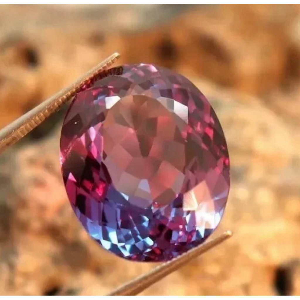 พร้อมส่ง Alexandrite Color Change Loose Gemstone Oval 2 to 22 carat พลอยสังเคราะห์