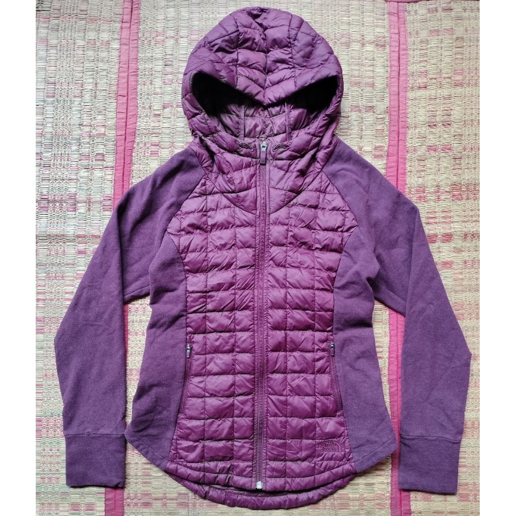 เสื้อกันหนาว The North Face