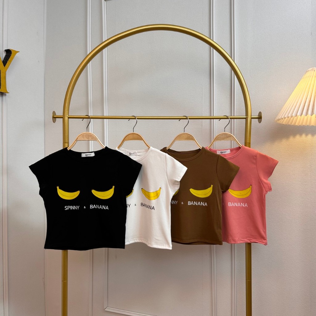 SpinnyHouse เสื้อยืดทรงเบบี้ที ผ้ายืดยูนิ สกรีนลายกล้วย น่ารักปุ้กปิ้ก พร้อมส่ง สาวอวบใส่ได้ รุ่น เนสท์ BANANA – โปรปัง