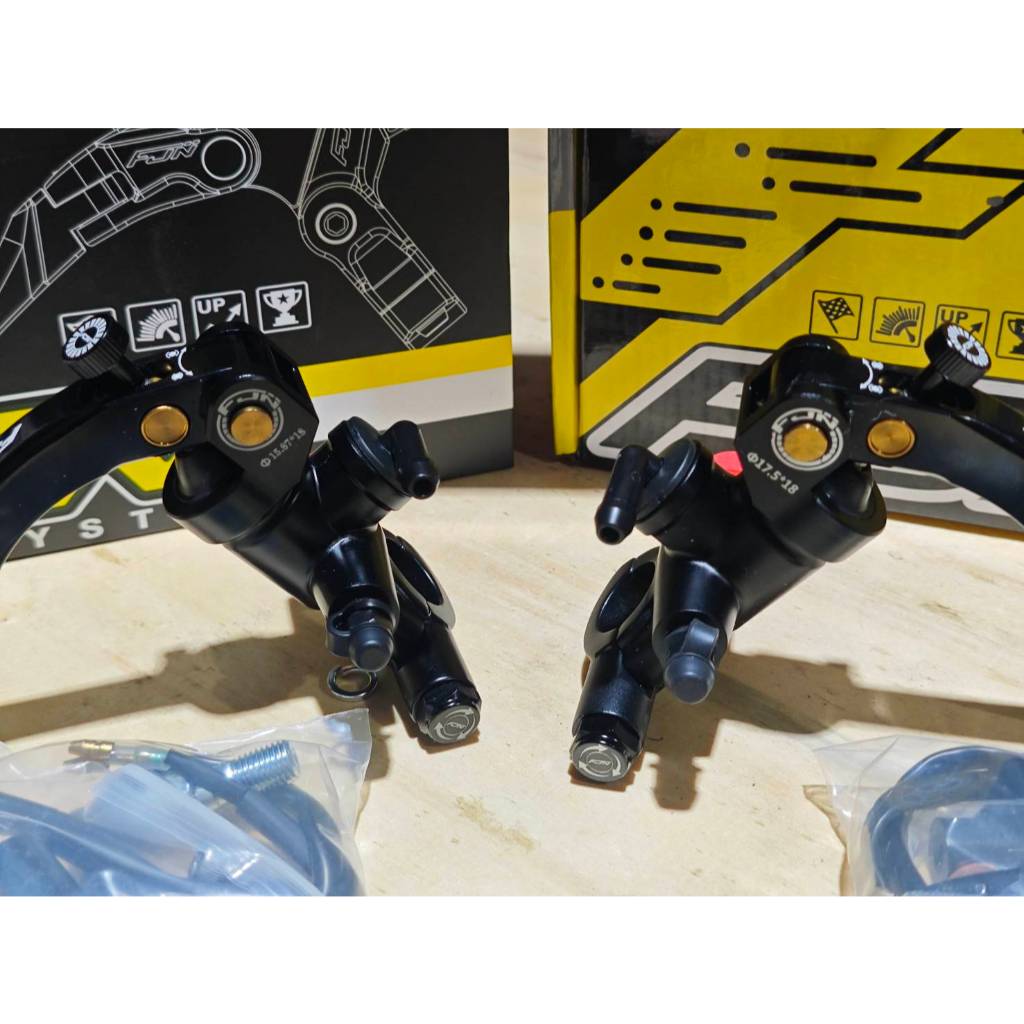 ปั้มบน FJN 2025 แท้ ปั๊มขวาเบอร์17 ซ้ายมือเบรค มือครัช หมุดทอง ปุกตรง  ครบชุด มีอุปกรณ์ไปให้ครบ