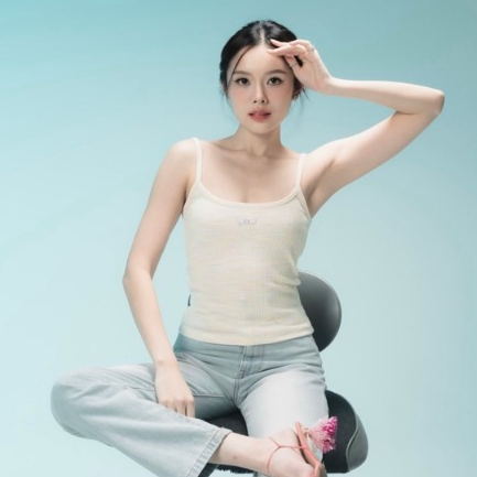 ams.commune เสื้อสายเดี่ยว สีชาแนล