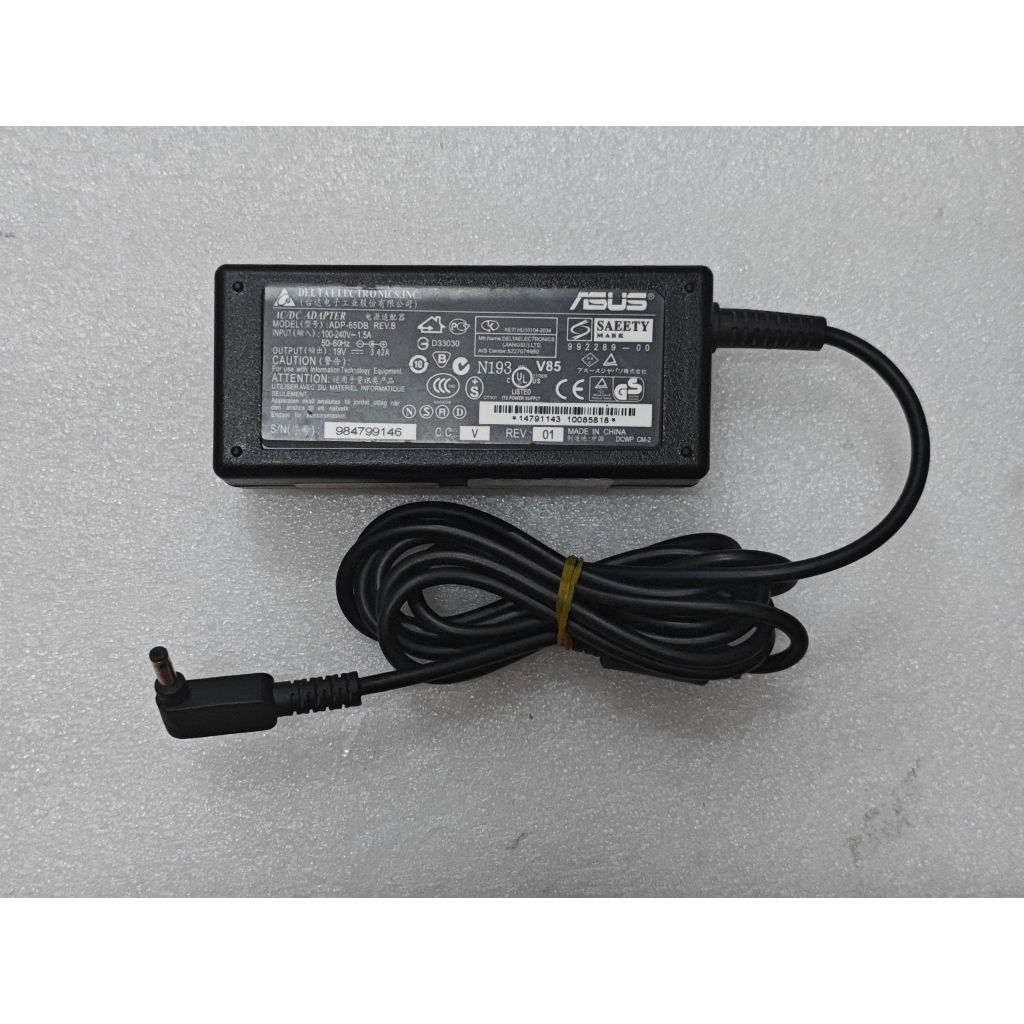 ชาร์จโน๊ตบุ๊ค สายASUSมือสอง