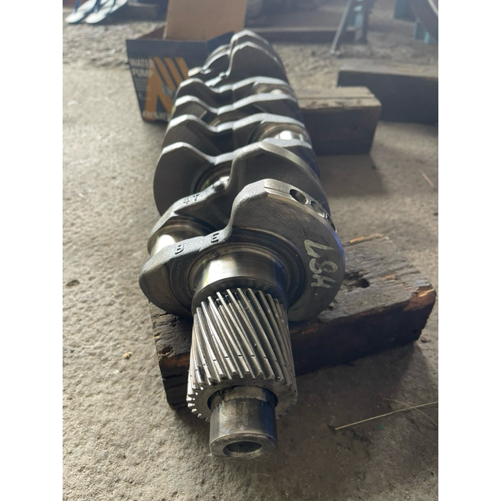 เพลาข้อเหวี่ยง เครื่อง 4M41  Triton/Pajero Sport เครื่อง 3.2 มือสอง