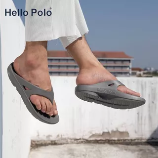 Hello Polo รองเท้าแตะผู้ชาย รองเท้าแตะส้นแบน พื้นหนา กันลื่นและทนทาน สลิปเปอร์นุ่มๆ รองเท้านิ่มเหมือนเหยียบอึ HP8002