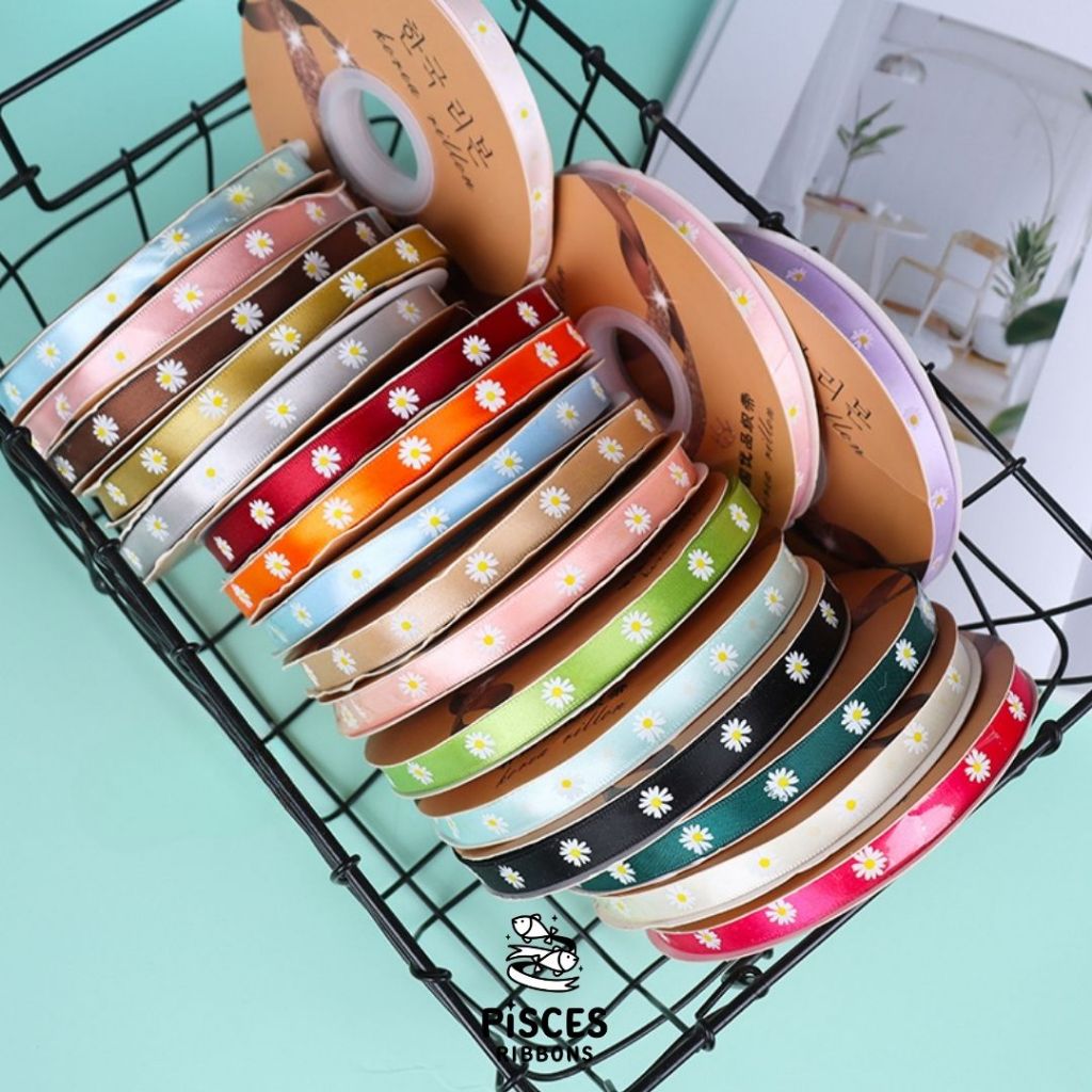 1 ม้วน【50 หลา】 * Petite Daisy Ribbon – ริบบิ้นลายดอกเดซี่ 1 cm. สำหรับผูกของขวัญ [RBR-0041] ราคา ถูกที่สุด ดีลบีเคเค แกลเลอรีภาพที่ 6