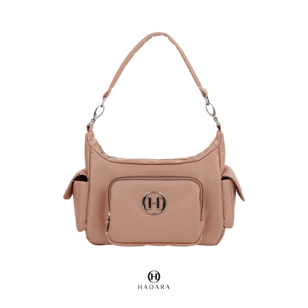 [ทักแชทรับโค้ดส่วนลดสูงสุด 2000] Hadara Classic 2 กระเป๋าสะพาย ไซส์ M ซัปในสีบรอนซ์ทอง ช่องจัดเก็บ 17 ช่อง กันน้ำได้