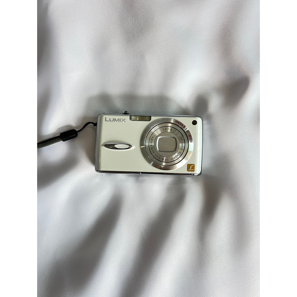 Panasonic Lumix fx01 รุ่นคุณเก้า เปิดติดแต่ขื้นตามรูป ❌ขายแล้ว❌