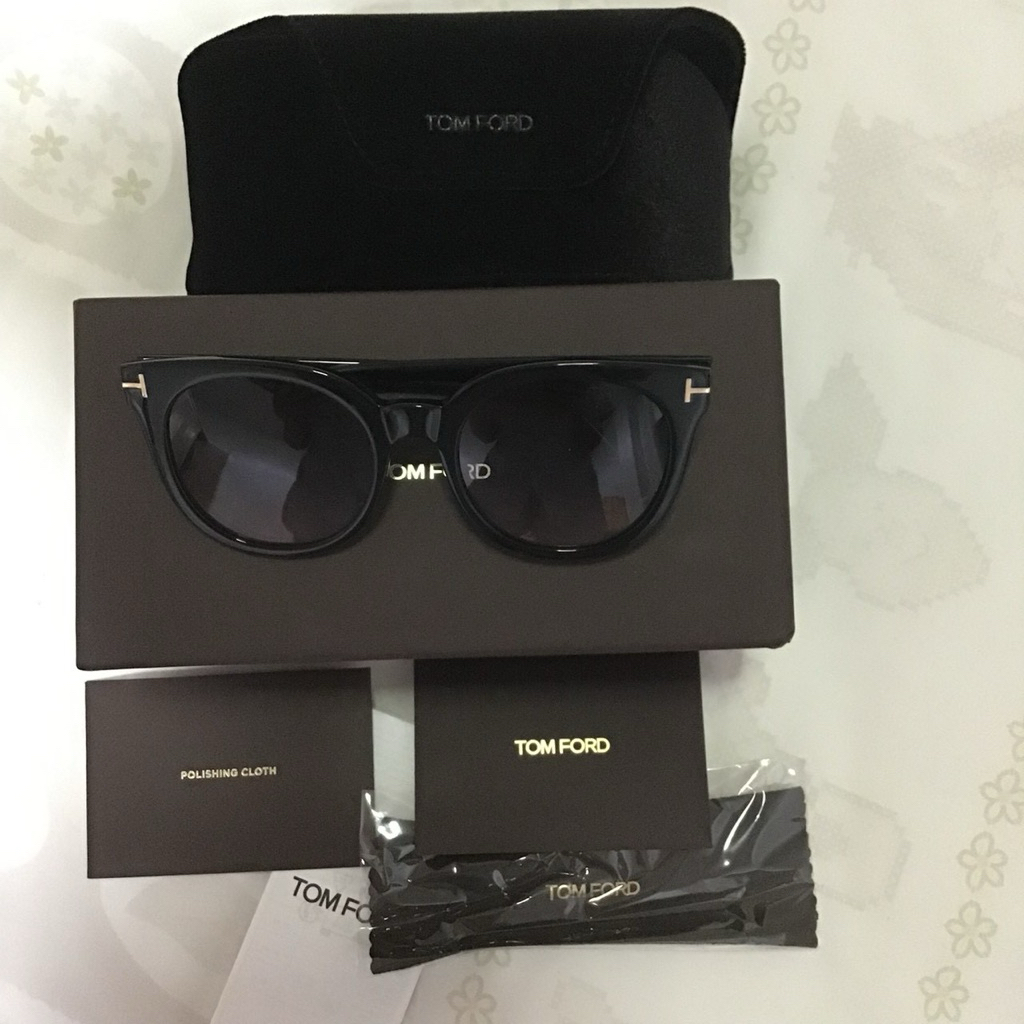 แว่นกันแดดtomford used like new
