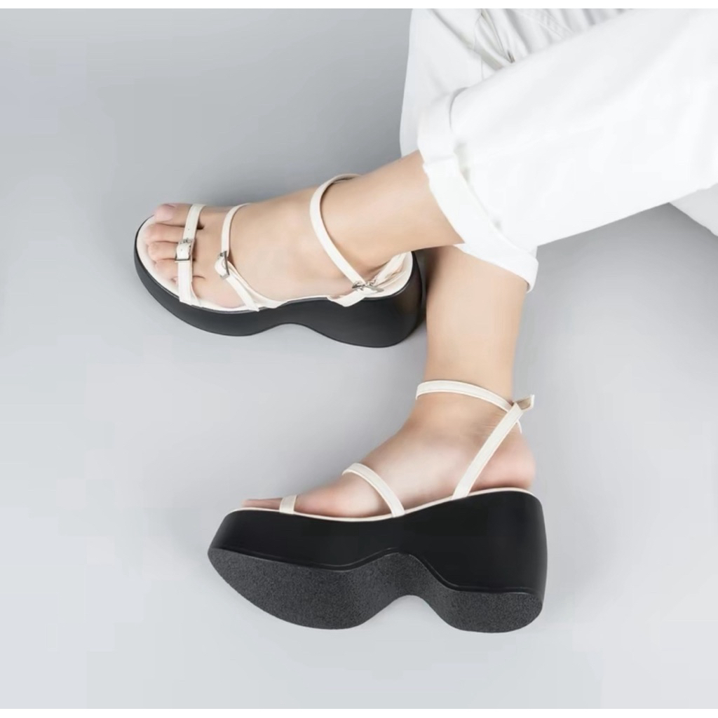 รองเท้ารัดข้อ ส้นขนมปัง สีครีม ไซส์ 37 สูง 3.5 นิ้ว ป้าย Mellow&co ของใหม่ ใส่แค่ลอง