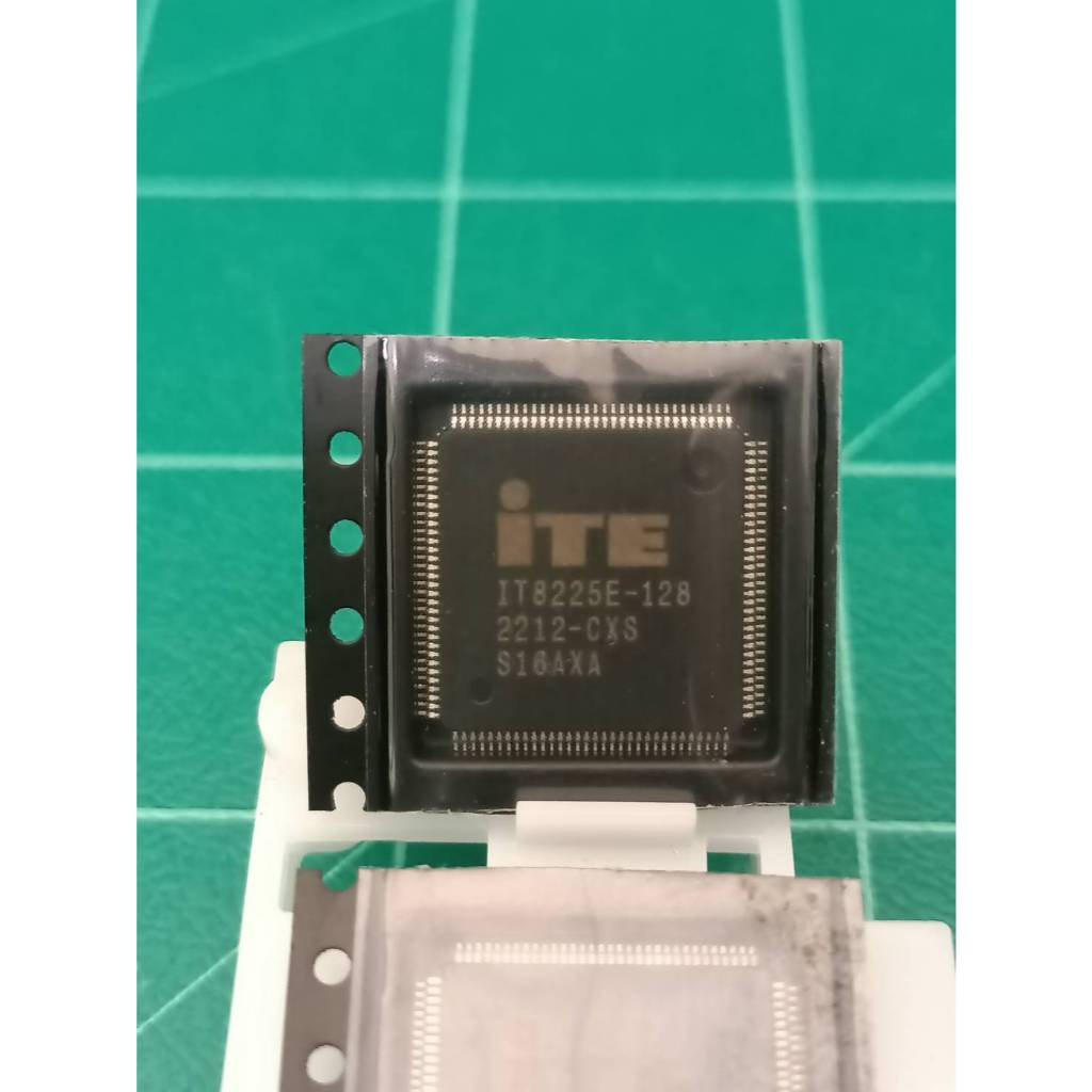 สินค้าใหม่ วงจรรวม BGA  IT8225E-128  IT8225VG-128  IT8226E-128