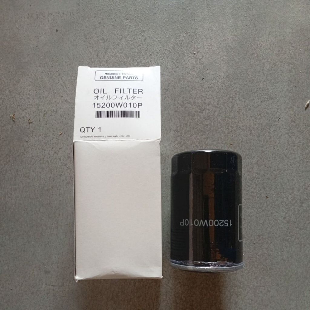 กรองเครื่อง mitsubishi pajeroไททัน เครื่อง4D56 2.5 3.2 แถมแหวนลองน๊อตถ่าย