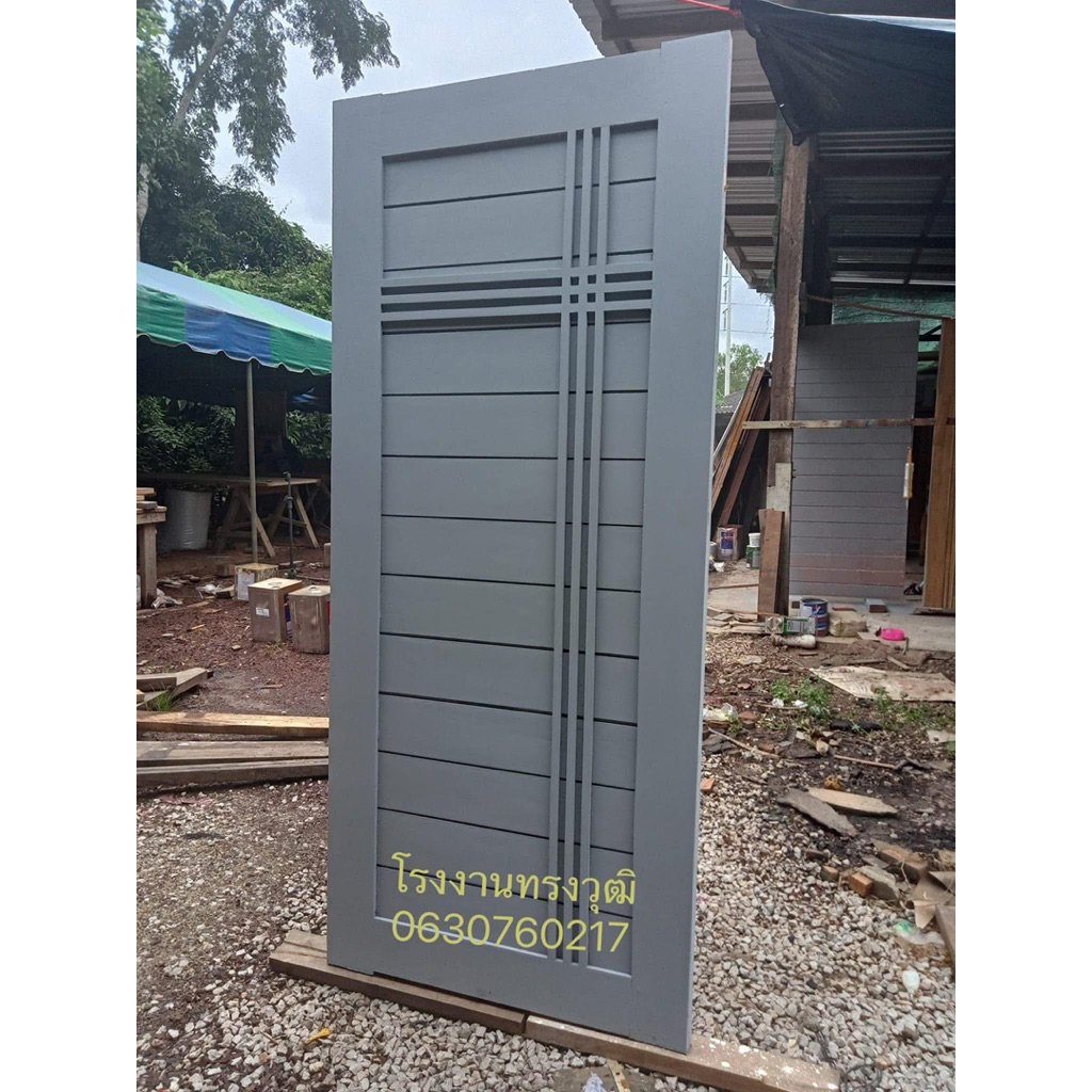 ประตูไม้สะเดาเกรดA พร้อมสี พ่นวู้ดสแตนTOAขนาด70*200/80*180/80*200