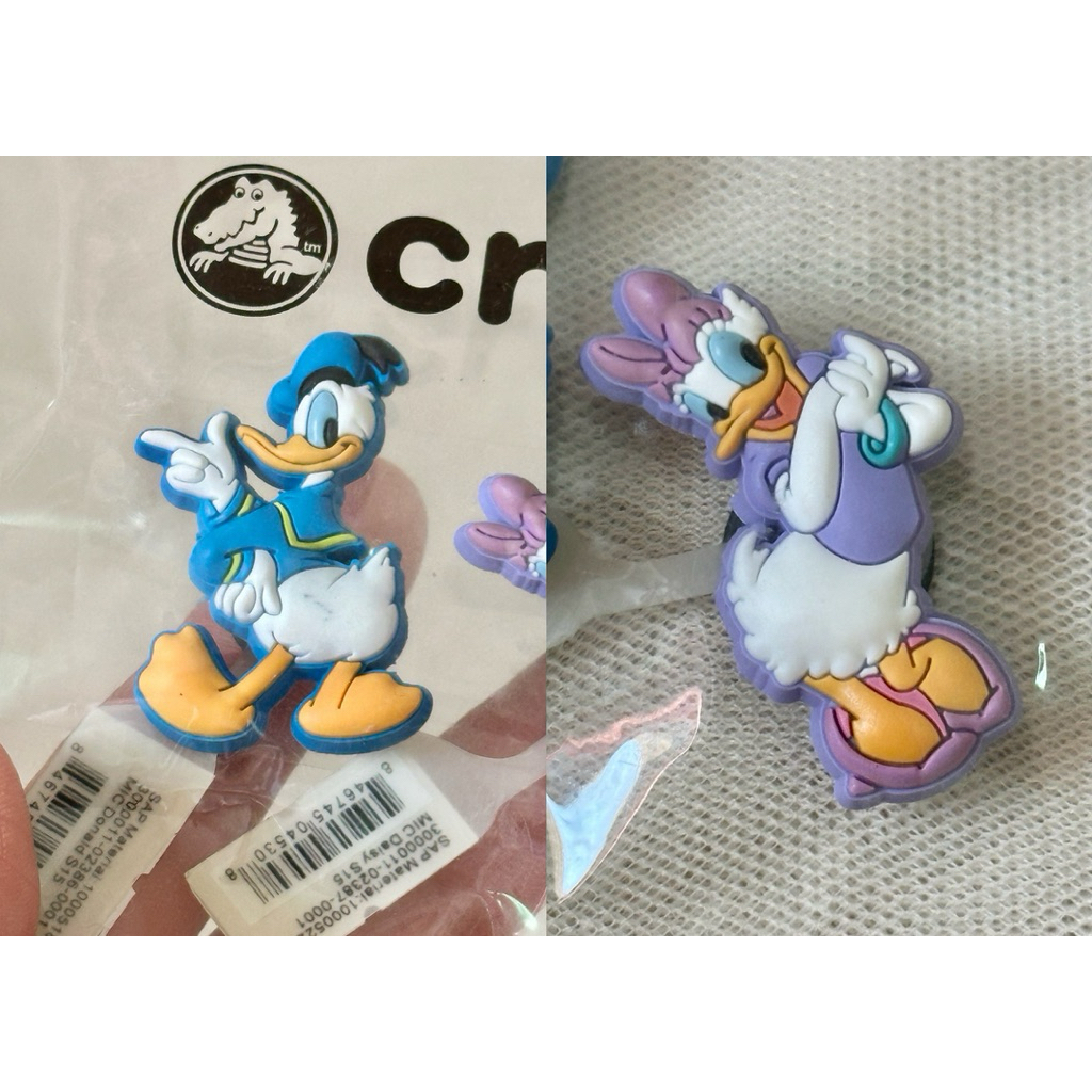 ของใหม่ ของแท้ ตัวติดรองเท้า Cross ลาย Daisy Donald Disney 2 ชิ้น