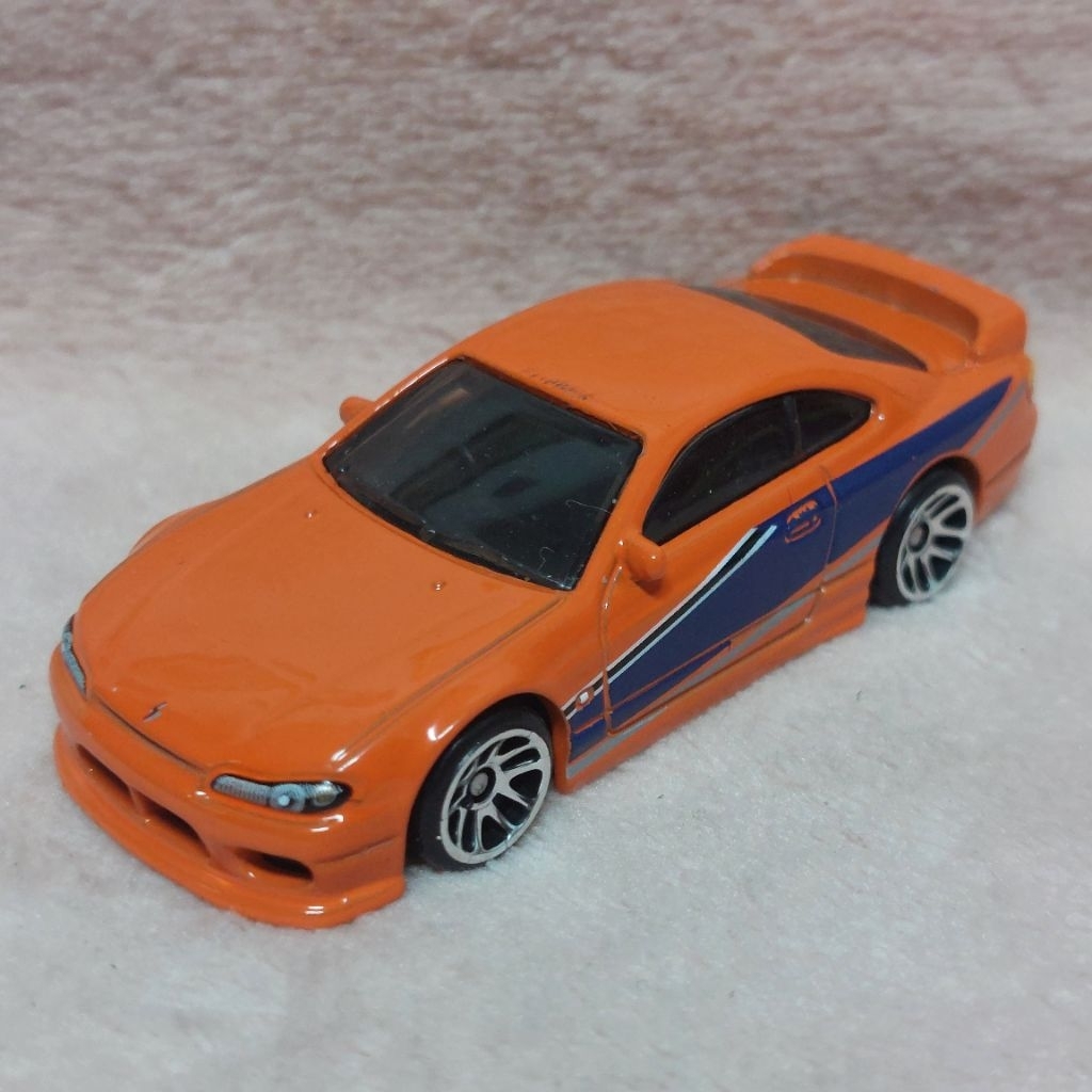 รถเหล็ก Hotwheels ของแท้ 100% ล้อพลาสติก เบสิค อัพเดทของใหม่ #อย่าลืมกดรับโค๊ตส่วนลด