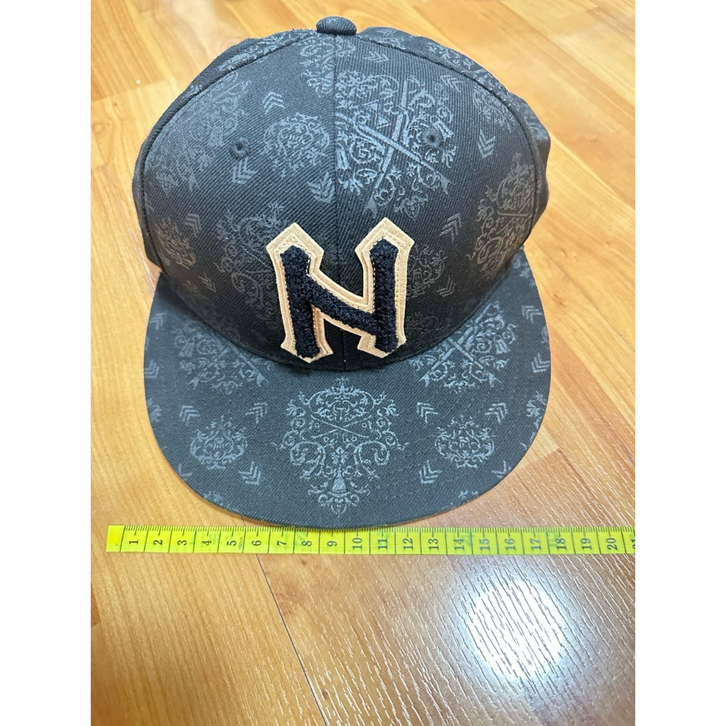 หมวก Nixon แท้ ซื้อจากMarui Shibuya