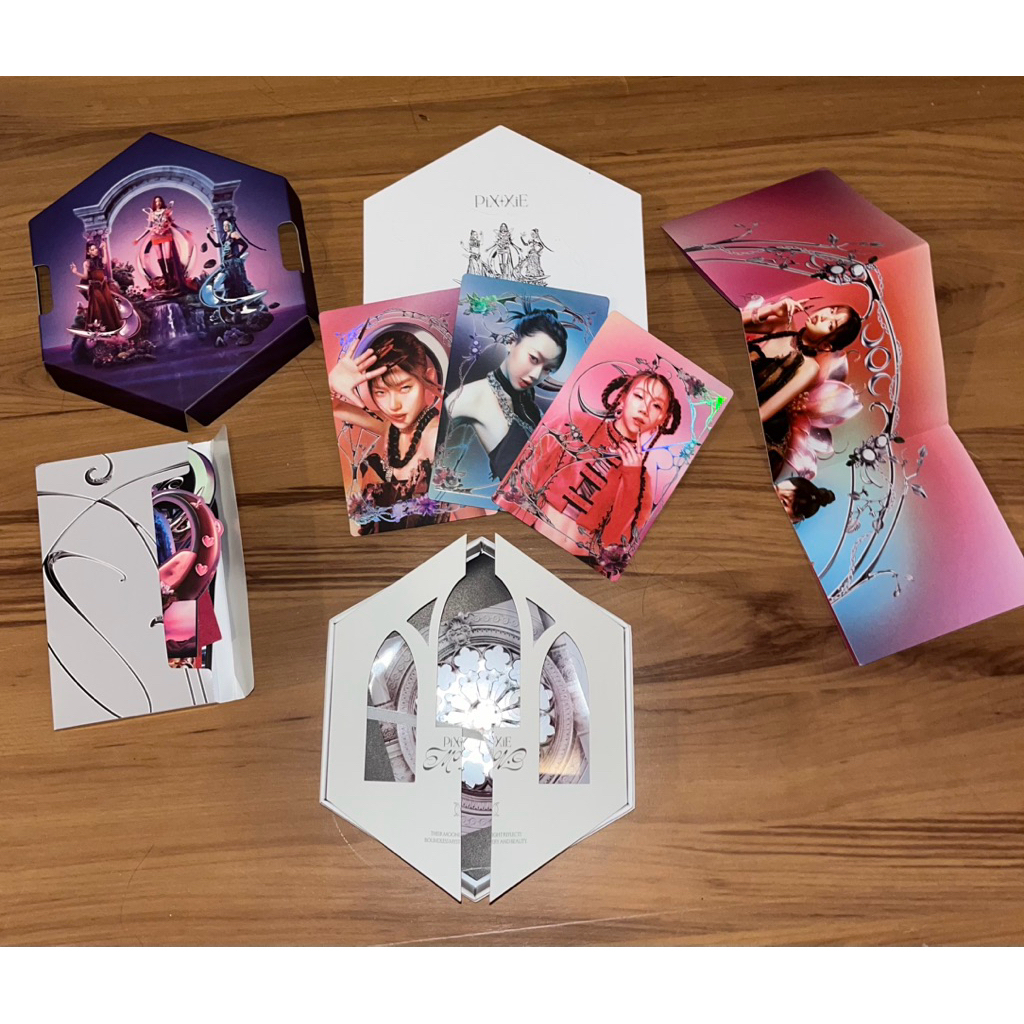 Album Moon Pixxie ของครบไม่มีแค่การ์ด