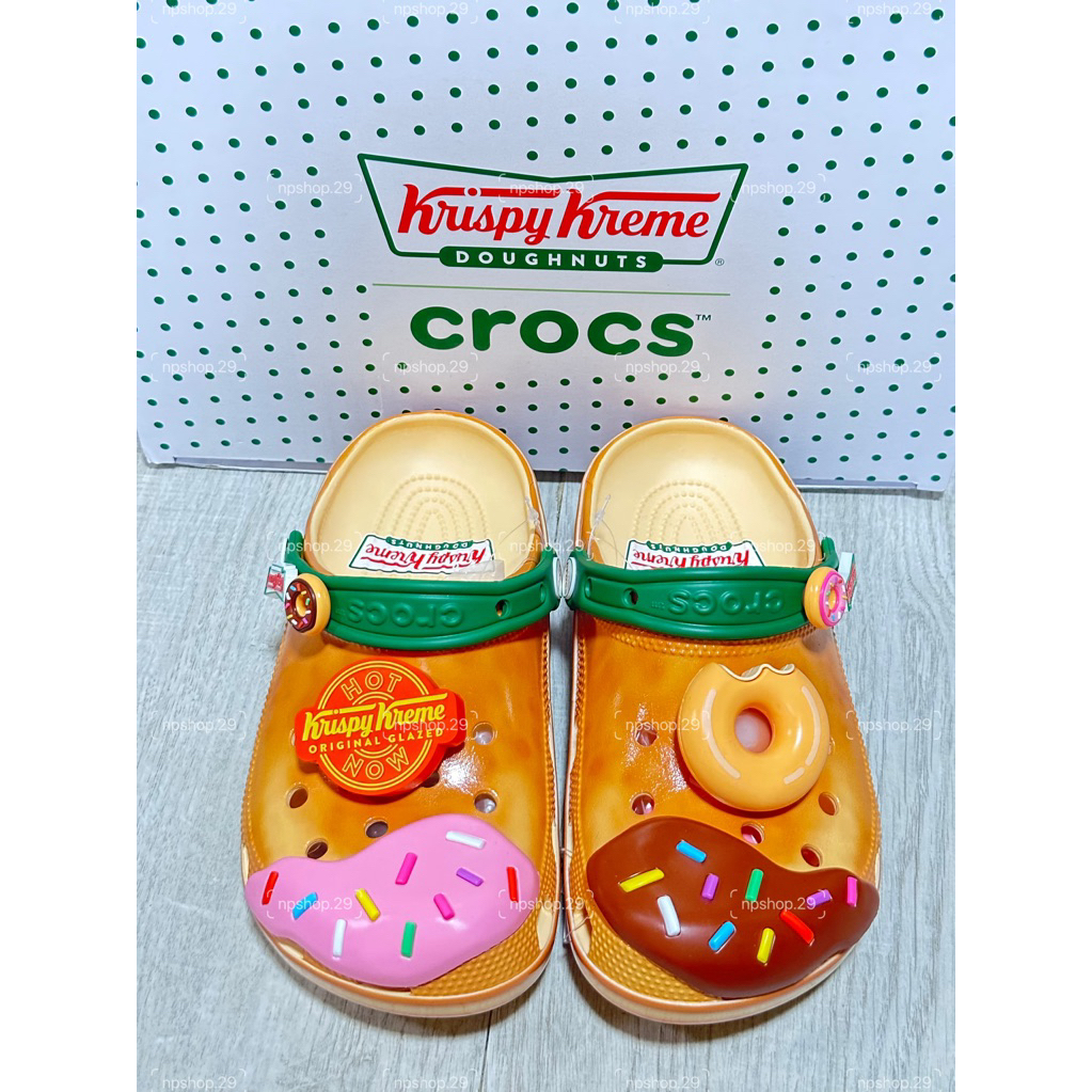 ✨พร้อมส่ง✨ Crocs x Krispy Kreme