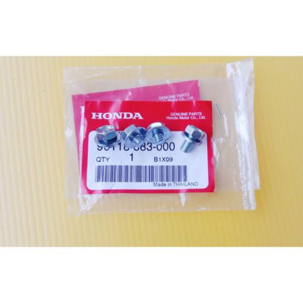 น็อตยึดบังโซ่ Honda สามารถใส่ได้หลายรุ่น (ราคาชิ้นล่ะ) 90118-383-000