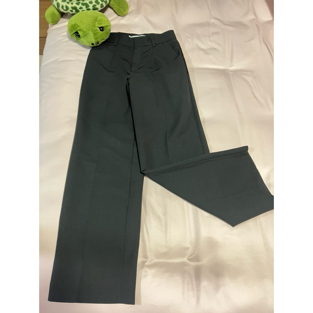 Merry Pants | กางเกงกระบอกกลาง เอวสูง ซิปหน้า มีตะขอ ผ้าไอรีส