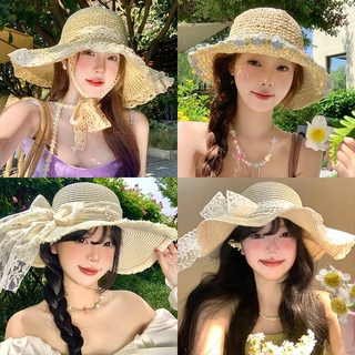 หมวกฟาง ปีกหมวกกว้าง เนคไทลูกไม้ปักลาย พร้อมเชือกกันลม มีหลายแบบให้เลือก ส่งไวจากไทย