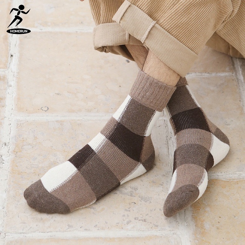 ถุงเท้ากันหนาวชาย สไตล์ญี่ปุ่น ลายตารางหมากรุก สีสันสวยงาม ไม่ซ้ำใคร 02C8 - รูปที่ 2