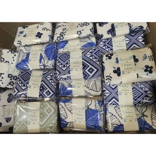 กระเป๋า​มี​สาย​ผ้าฝ้ายพิมพ์​ลายโทนขาวฟ้า+คราม