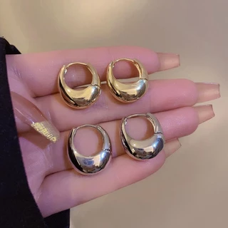 พร้อมส่ง! ราคา/คู่ ต่างหูรุ่น Classic Dome Hoop ต่างหูห่วงมินิมอลทรงโค้งมน ห่วงหนาเรียบหรู ล็อกแน่น เนื้องานเกาหลีคุณภาพ