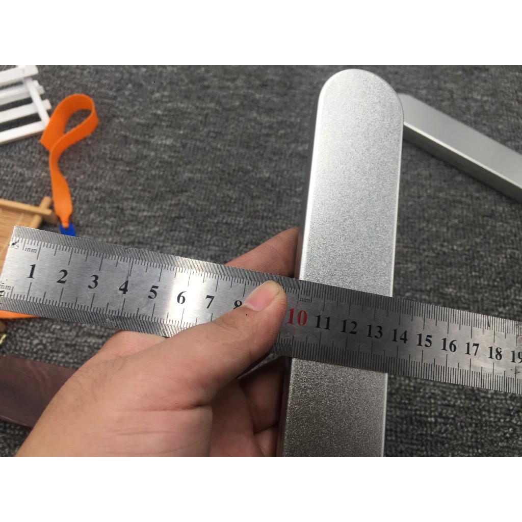 (ร้านไทยส่งจากไทย) กล่องโลหะใส่อุปกรณ์ ยาว 18 ซม. รหัส 637 - รูปที่ 2