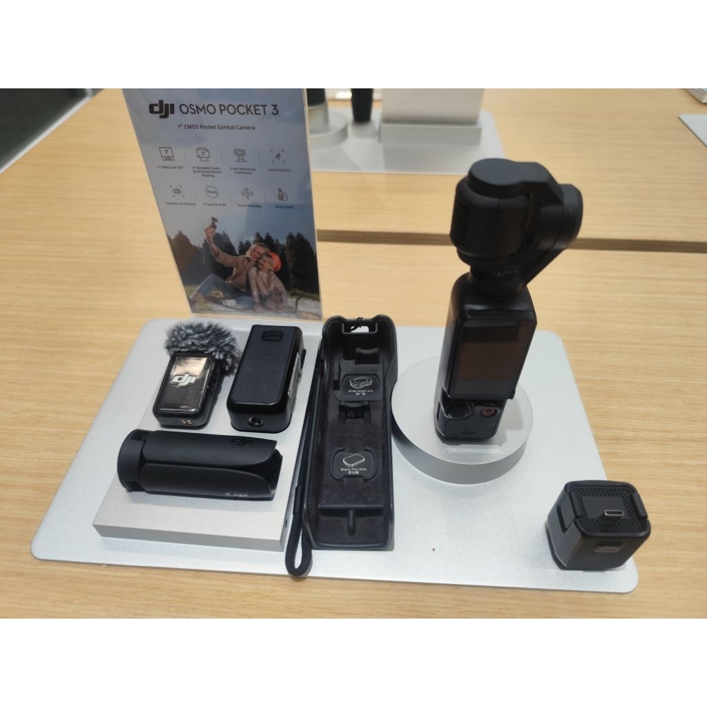 DJI Osmo Pocket 3 Creator Combo