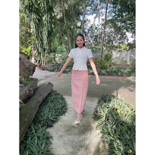 เสื้อผ้าฝ้ายสีขาวธรรมชาติ มีให้เลือก 3 แบบ เข้าทรงสวย อัดผ้ากาวอย่างดี