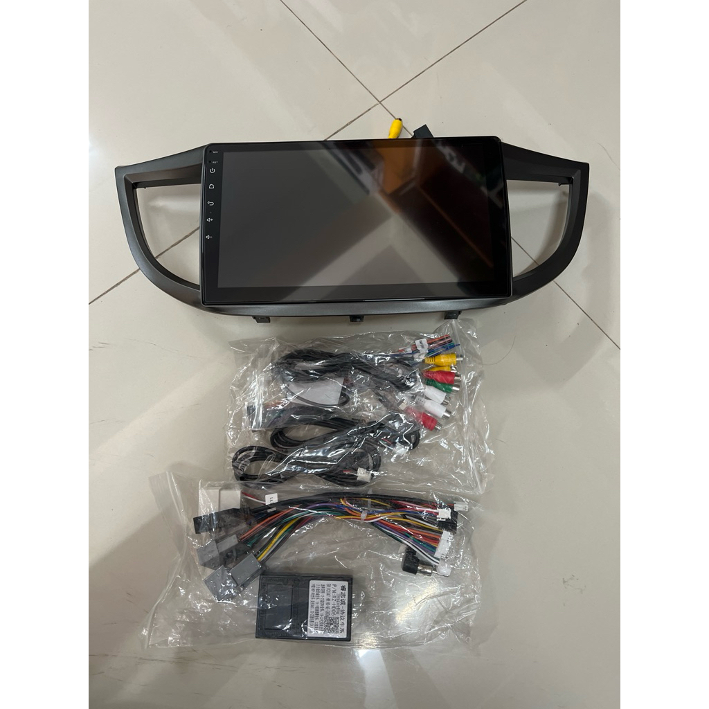 2695บาท จอ 10นิ้ว แรม4 รอม 32 4คอร์  CarPlay พร้อมหน้ากากปลั๊กตรงรุ่น CRV G4 2012-17 จอติดรถยนต์