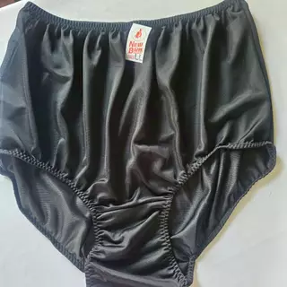 กางเกงในคนอ้วนตัวใหญ่ แบบเต็มตัว กางเกงในคนแก่ คุณยาย เอว 42-48นิ้ว Nylon Underwear Granny Panties