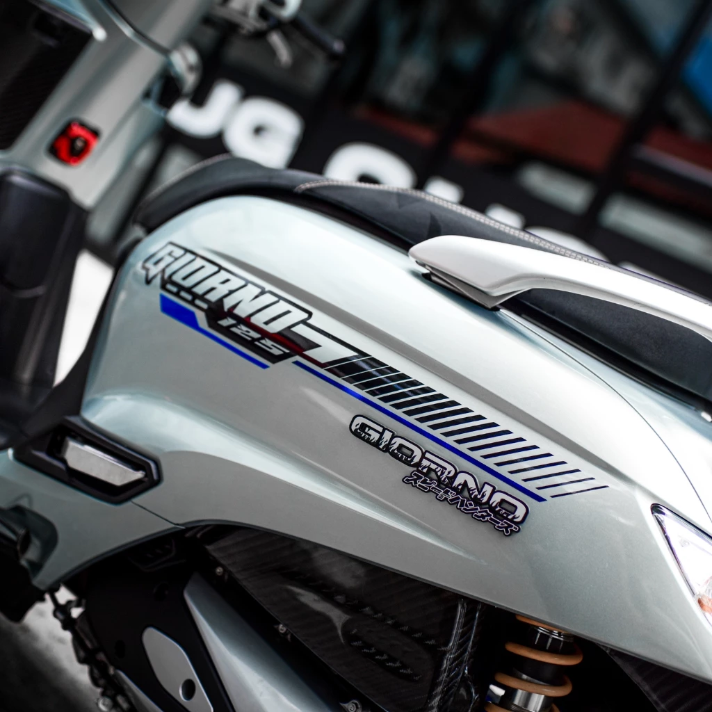 สติ๊กเกอร์แต่งรถ จีออโน่ Honda Giorno ลาย Racing