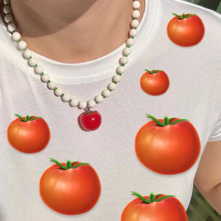 Piing me Necklace | สร้อยคอลูกปัดเม็ดใหญ่สีขาว (8 mm) สลับลูกปัดเม็ดเล็กพร้อมจี้มะเขือเทศ