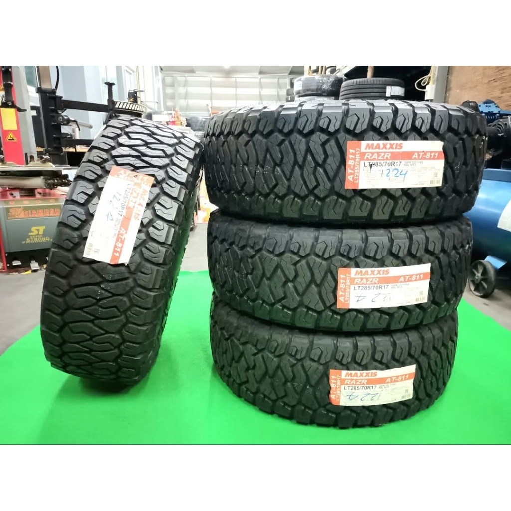 **ราคา 1 เส้น**ยางใหม่ค้างปี 285/70R17 Maxxis RAZR AT811 ผลิตปี 2024 ประกันบวม 2 ปี พร้อมจุ๊บลม จัดส
