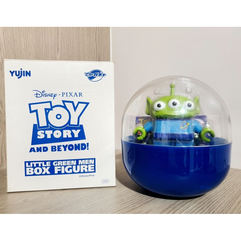 Giant gashapon Green man Toy story Yujin พร้อมกล่องและใบปิด