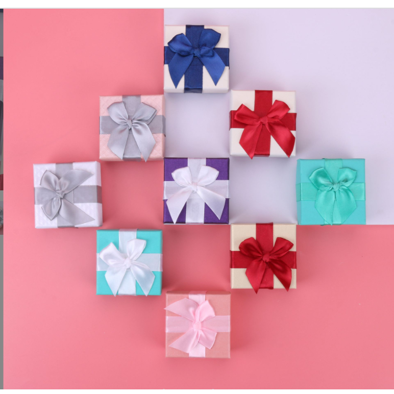 🍍🍍 PK 🍍🍍 กล่อง กล่องกระดาษ เครื่องประดับ ใส่แหวน ใส่สร้อย แบบติดโบว์ กล่องสี่เหลี่ยม  7.3*7.3*3.5 ซม - รูปที่ 7